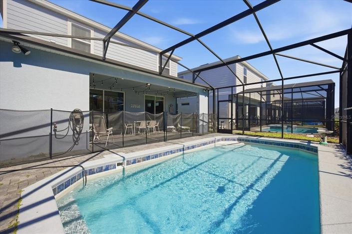 Image No.28-5 Bed Property for sale