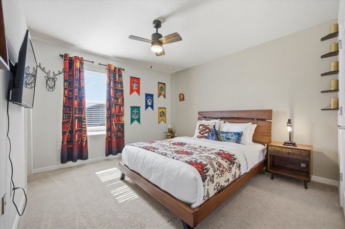 Image No.9-5 Bed Property for sale