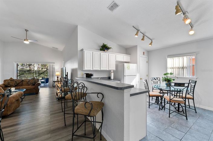 Image No.12-5 Bed Property for sale