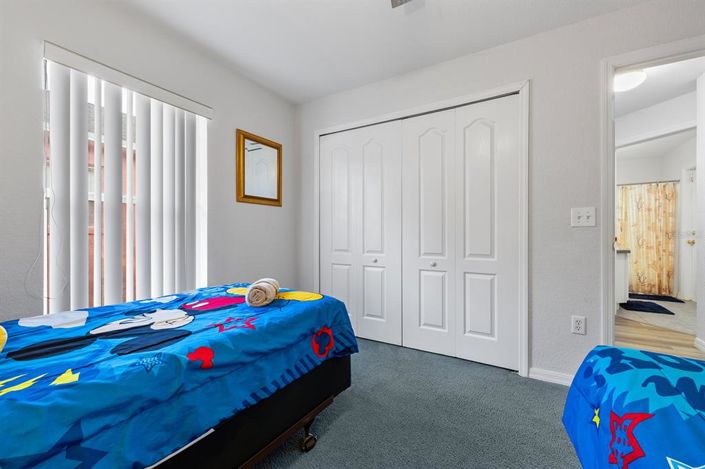 Image No.39-5 Bed Property for sale