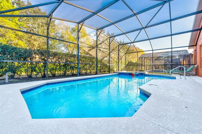 Image No.50-5 Bed Property for sale