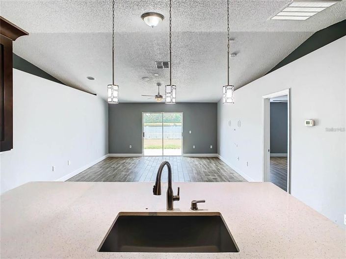 Image No.13-3 Bed Property for sale