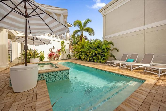 Image No.27-4 Bed Property for sale