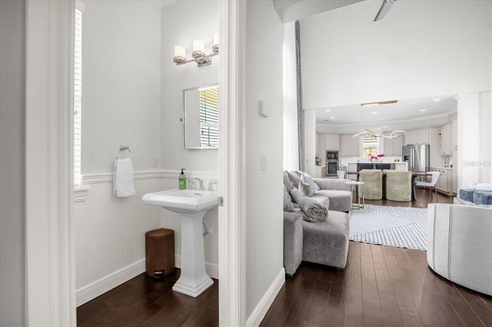 Image No.9-4 Bed Property for sale