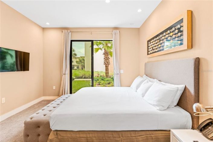 Image No.24-4 Bed Townhouse for sale