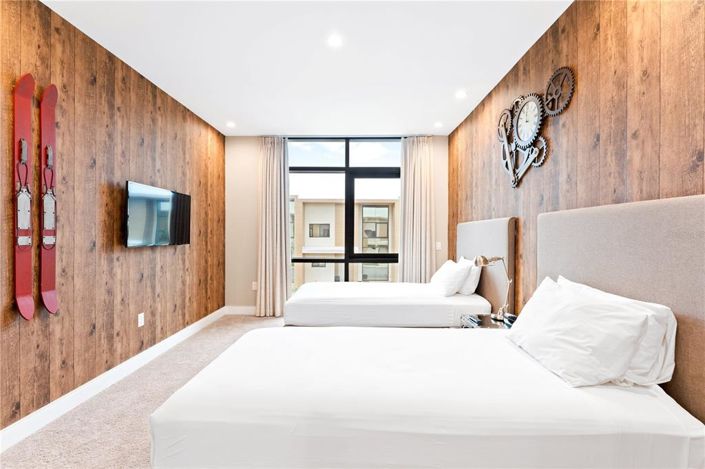 Image No.28-4 Bed Townhouse for sale