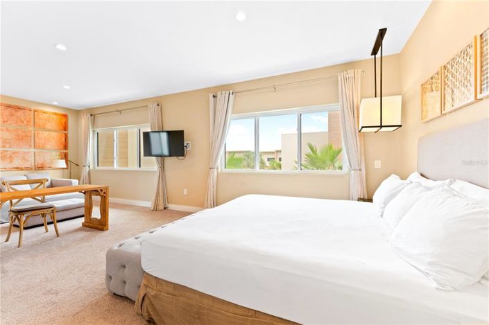 Image No.37-4 Bed Townhouse for sale