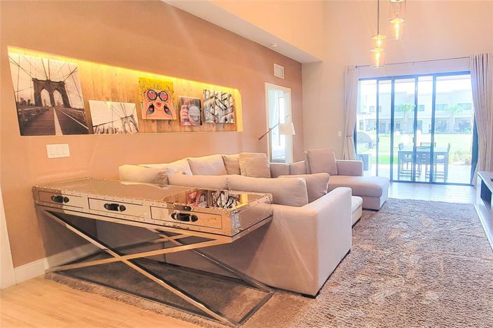 Image No.4-4 Bed Townhouse for sale