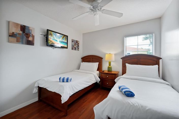 Image No.26-3 Bed Townhouse for sale