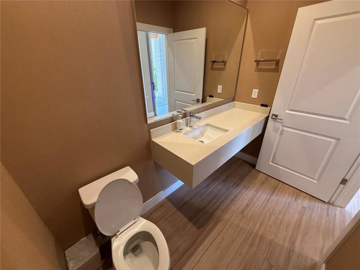 Image No.22-4 Bed Townhouse for sale