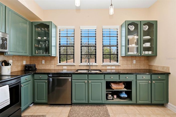 Image No.12-2 Bed Property for sale