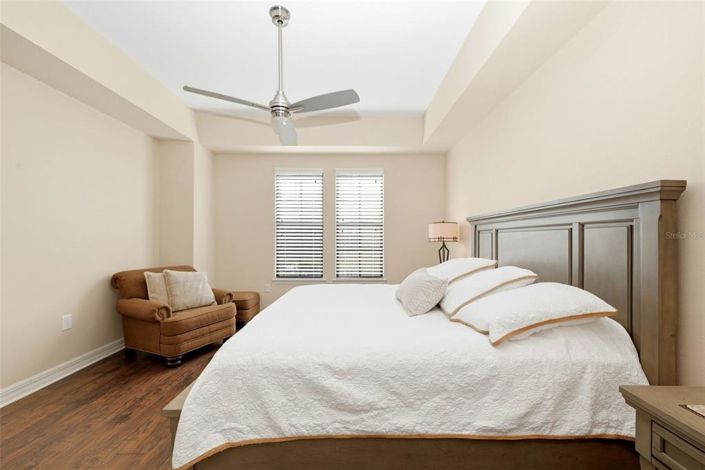 Image No.19-2 Bed Property for sale