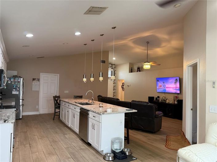 Image No.7-4 Bed Property for sale