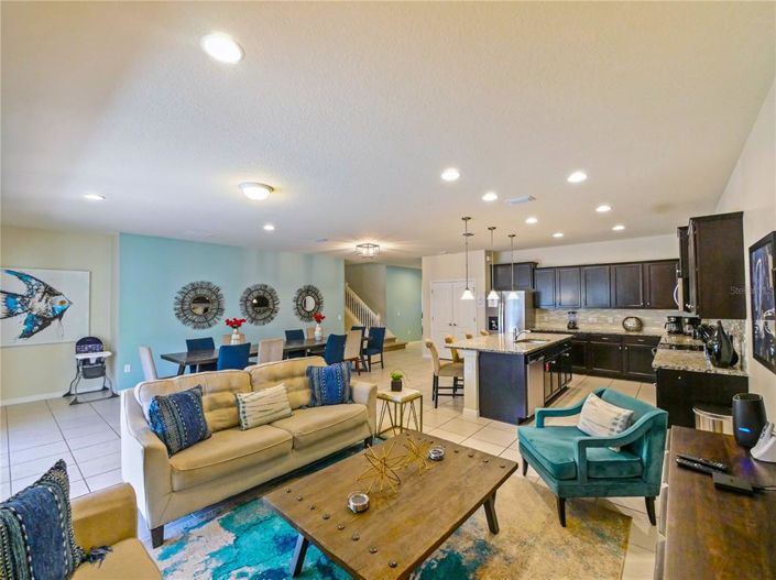 Image No.10-10 Bed Property for sale