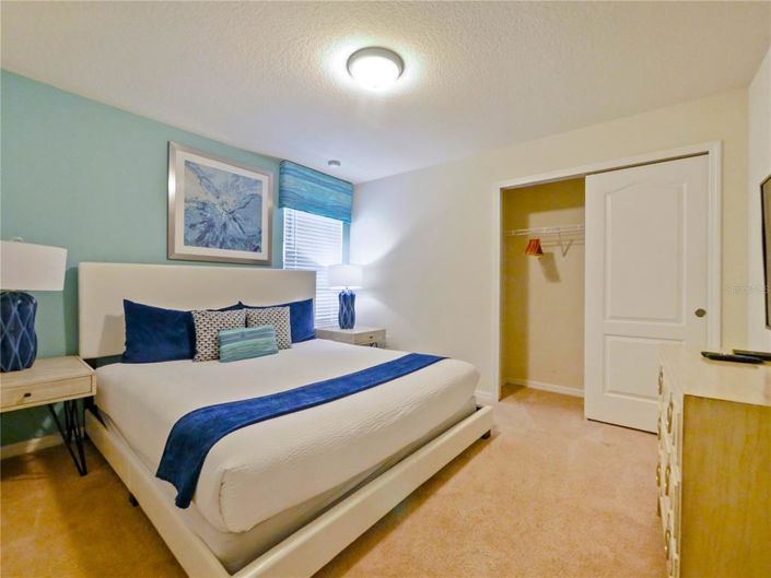 Image No.28-10 Bed Property for sale