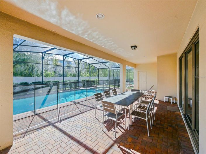 Image No.35-10 Bed Property for sale