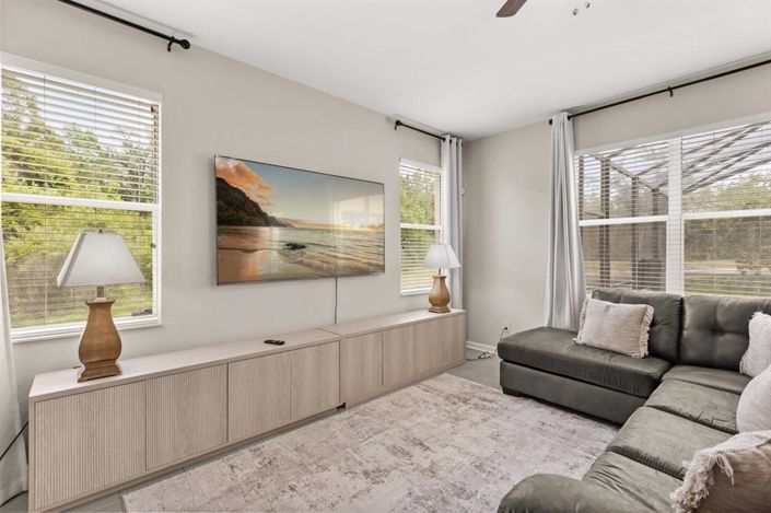 Image No.3-5 Bed Property for sale