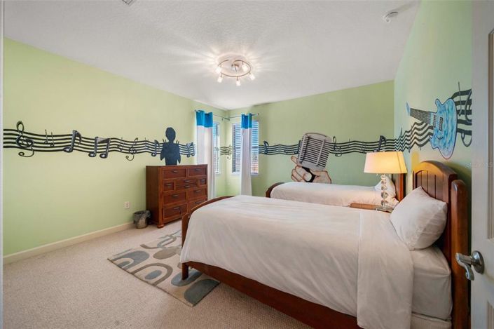 Image No.14-4 Bed Property for sale