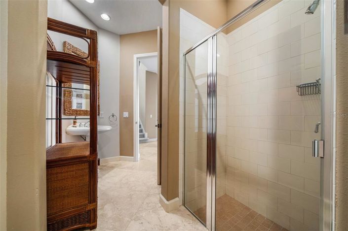 Image No.18-4 Bed Property for sale