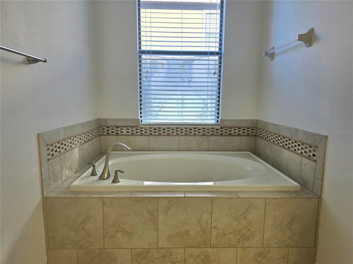 Image No.20-2 Bed Property for sale