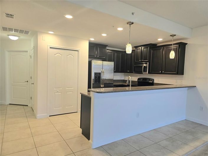 Image No.8-2 Bed Property for sale