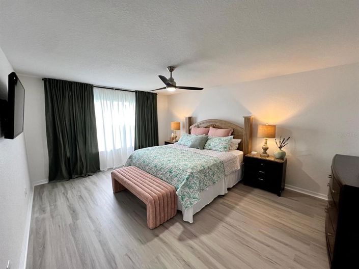 Image No.18-5 Bed Property for sale