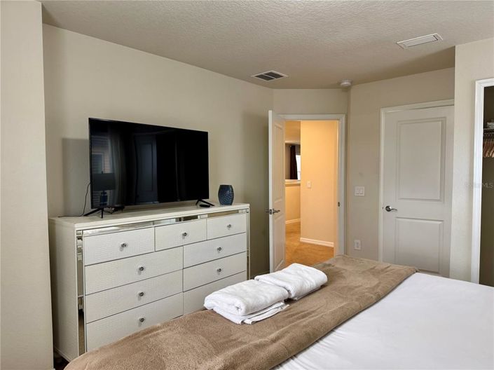 Image No.32-7 Bed Property for sale