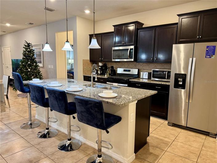 Image No.7-7 Bed Property for sale