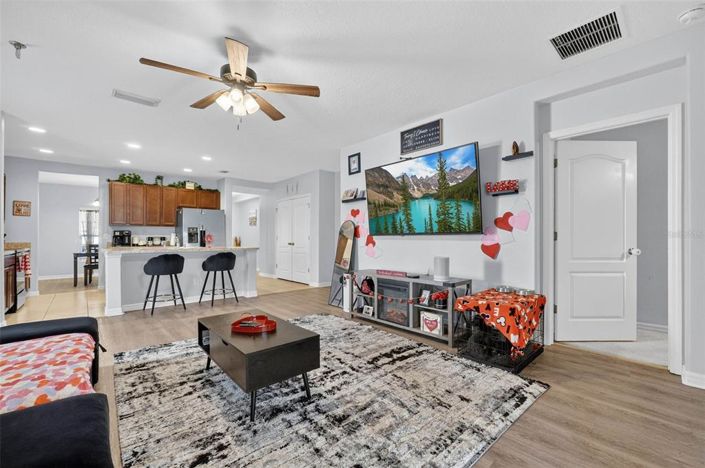 Image No.24-3 Bed Property for sale