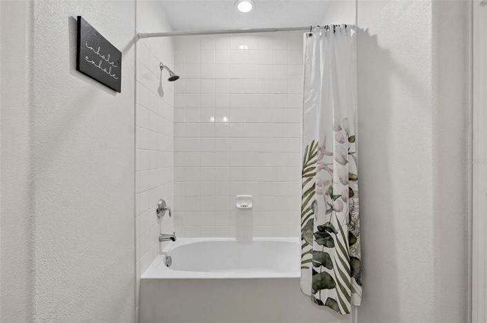 Image No.36-3 Bed Property for sale