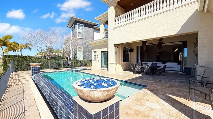 Image No.22-5 Bed Property for sale