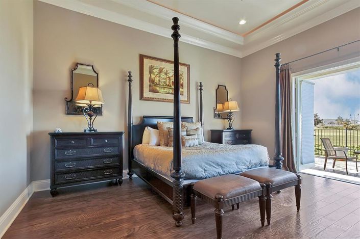 Image No.28-5 Bed Property for sale