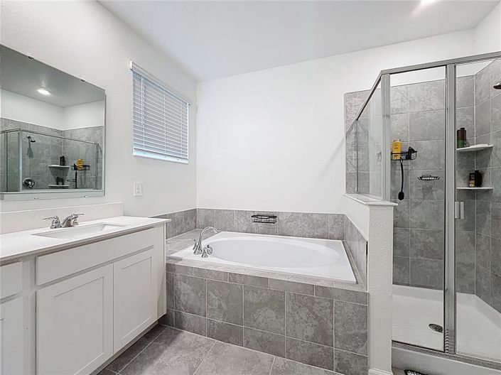 Image No.17-3 Bed Townhouse for sale