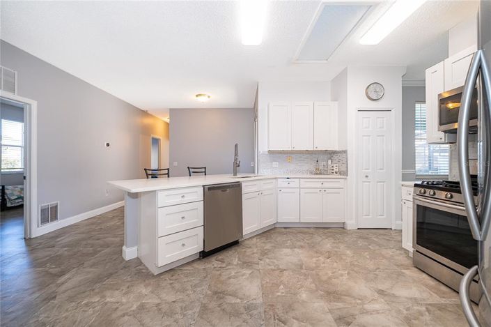 Image No.11-4 Bed Property for sale