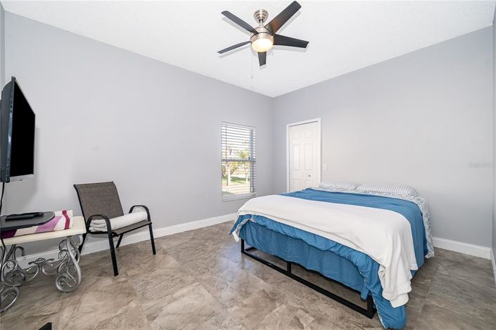 Image No.17-4 Bed Property for sale