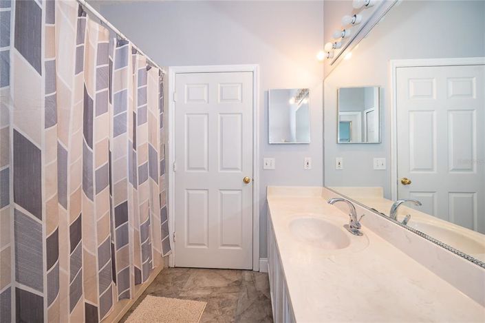 Image No.19-4 Bed Property for sale