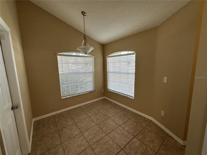 Image No.12-3 Bed Property for sale