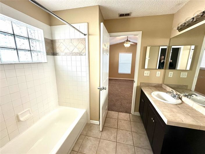 Image No.20-3 Bed Property for sale