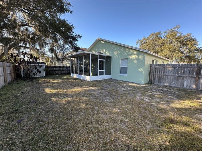 Image No.27-3 Bed Property for sale