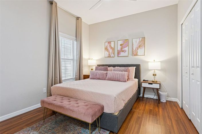 Image No.17-4 Bed Townhouse for sale