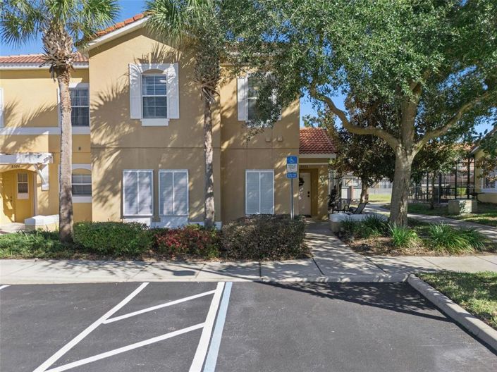 Image No.40-4 Bed Townhouse for sale