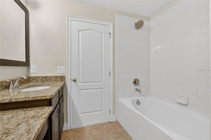 Image No.19-3 Bed Townhouse for sale