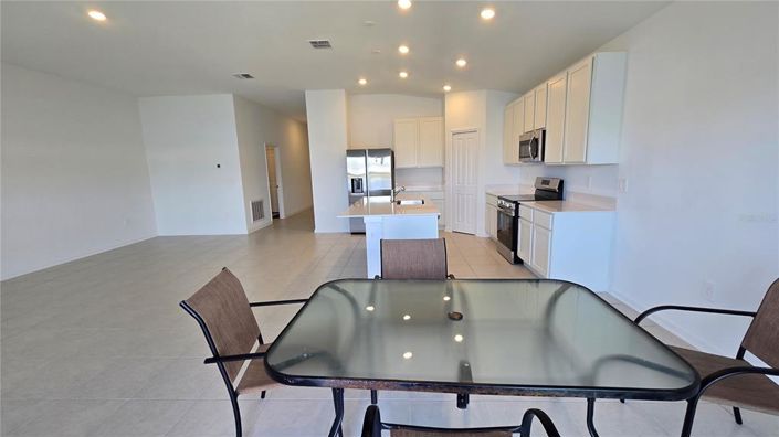 Image No.8-Propriété de 4 chambres à vendre à Kissimmee