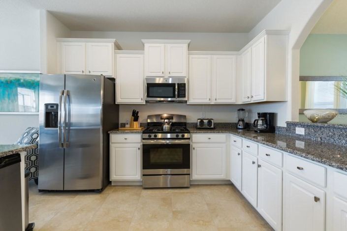 Image No.2-5 Bed Property for sale