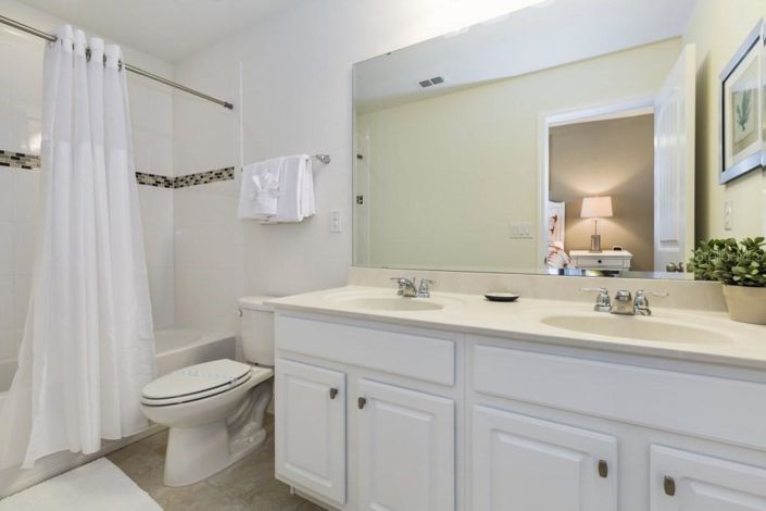 Image No.20-5 Bed Property for sale