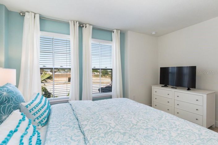 Image No.24-5 Bed Property for sale