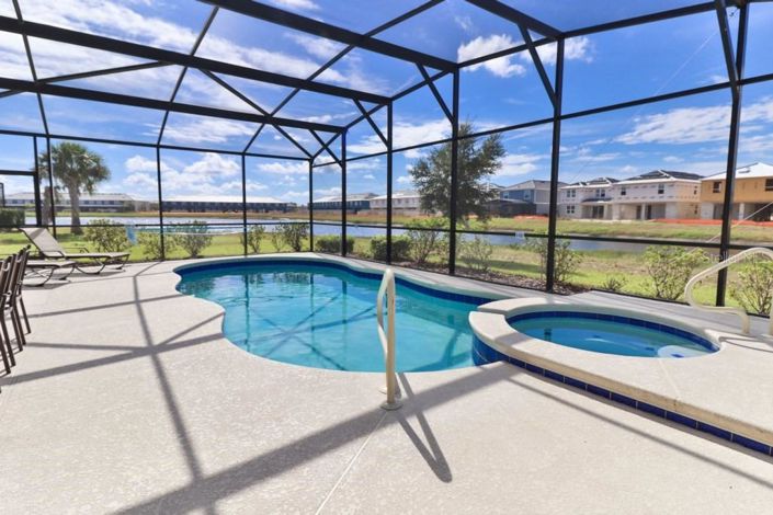 Image No.28-5 Bed Property for sale