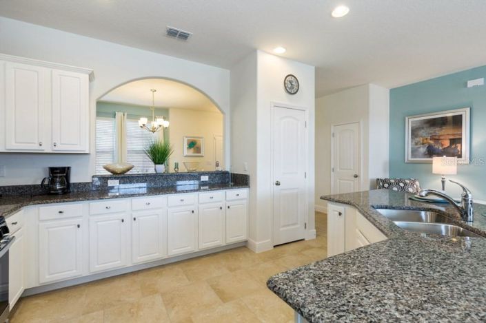 Image No.3-5 Bed Property for sale