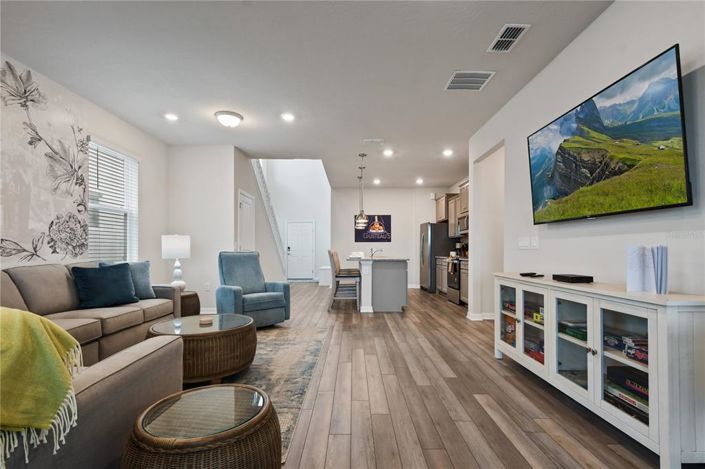 Image No.10-6 Bed Property for sale