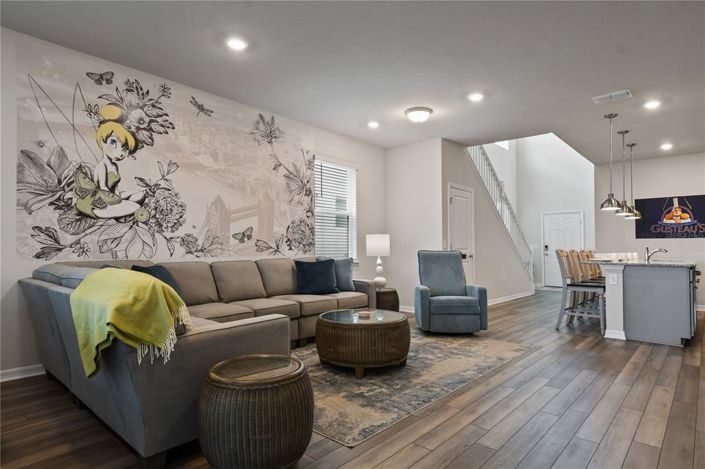 Image No.11-6 Bed Property for sale